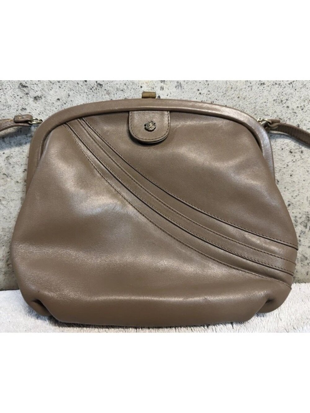 Vintage John Romain Beige Tan Leather Small Crossbody Handbag Purse Shoulder Bag - Picture 2 of 9